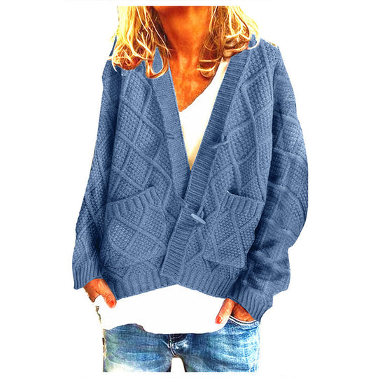 Damen Grobstrickjacke mit dekorativem Zopfdesign und praktischen Taschen EB