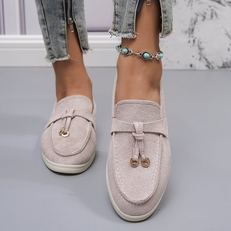 Damen Slipper-Loafer aus Velourslederoptik mit dekorativem Knotenriemen und leicht profilierter Gummisohle EB