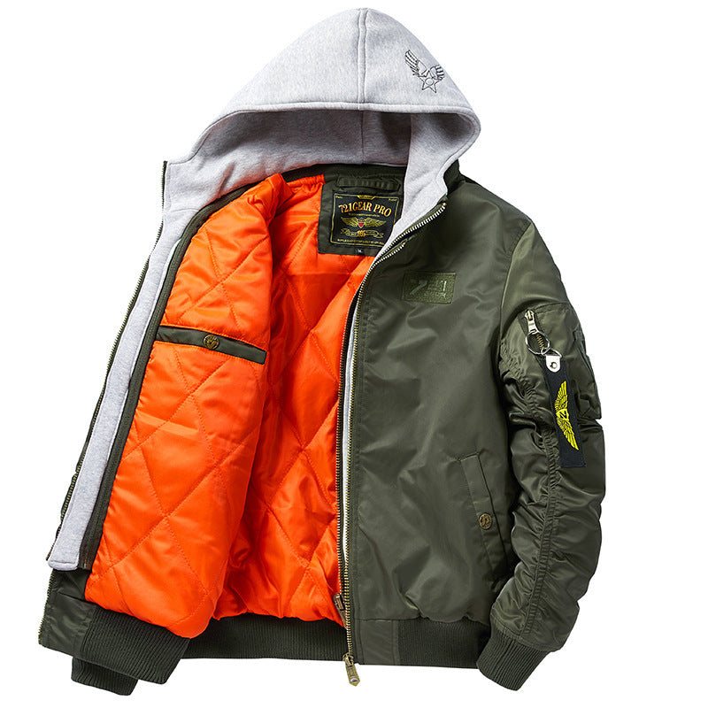 Herren nan fliegerinspirierte Bomberjacke mit integriertem Kapuzeneinsatz, Ärmeltasche und wattierter Innenlage EB