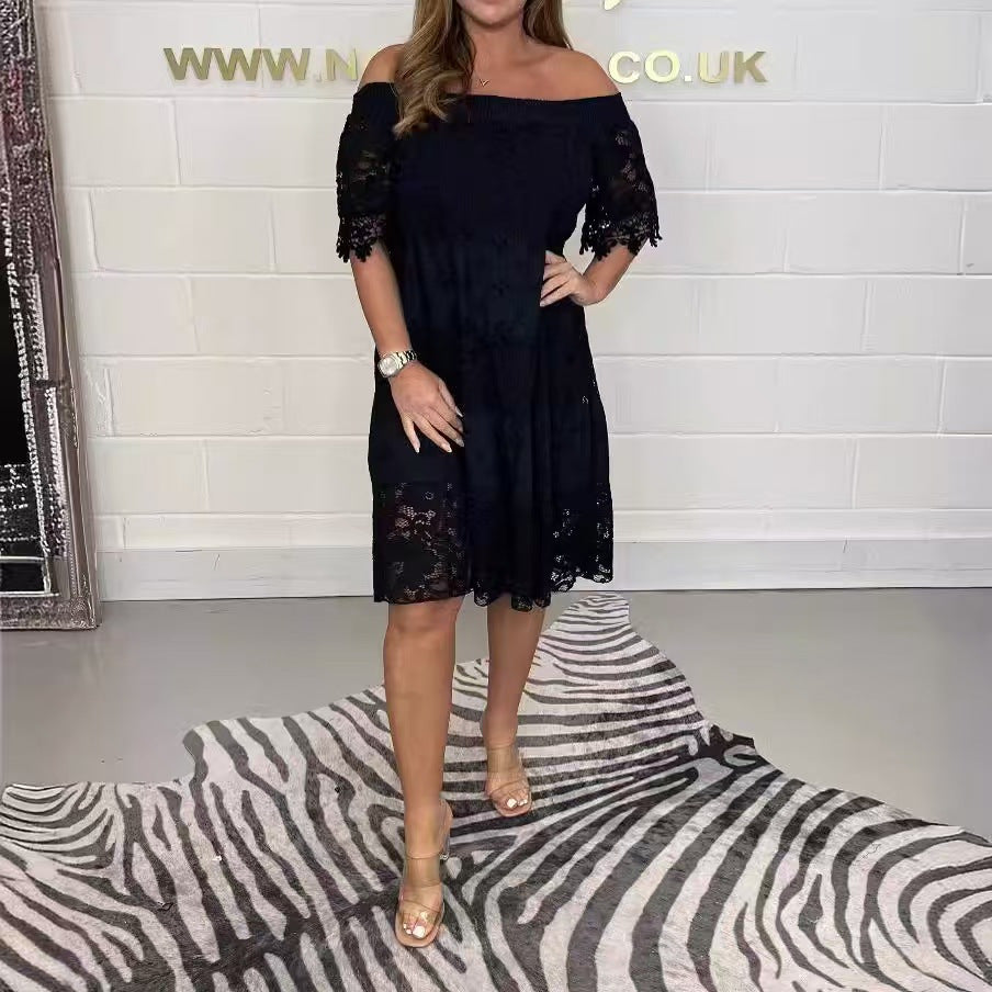 Damen Spitzenkleid mit Schulterfrei-Design EB