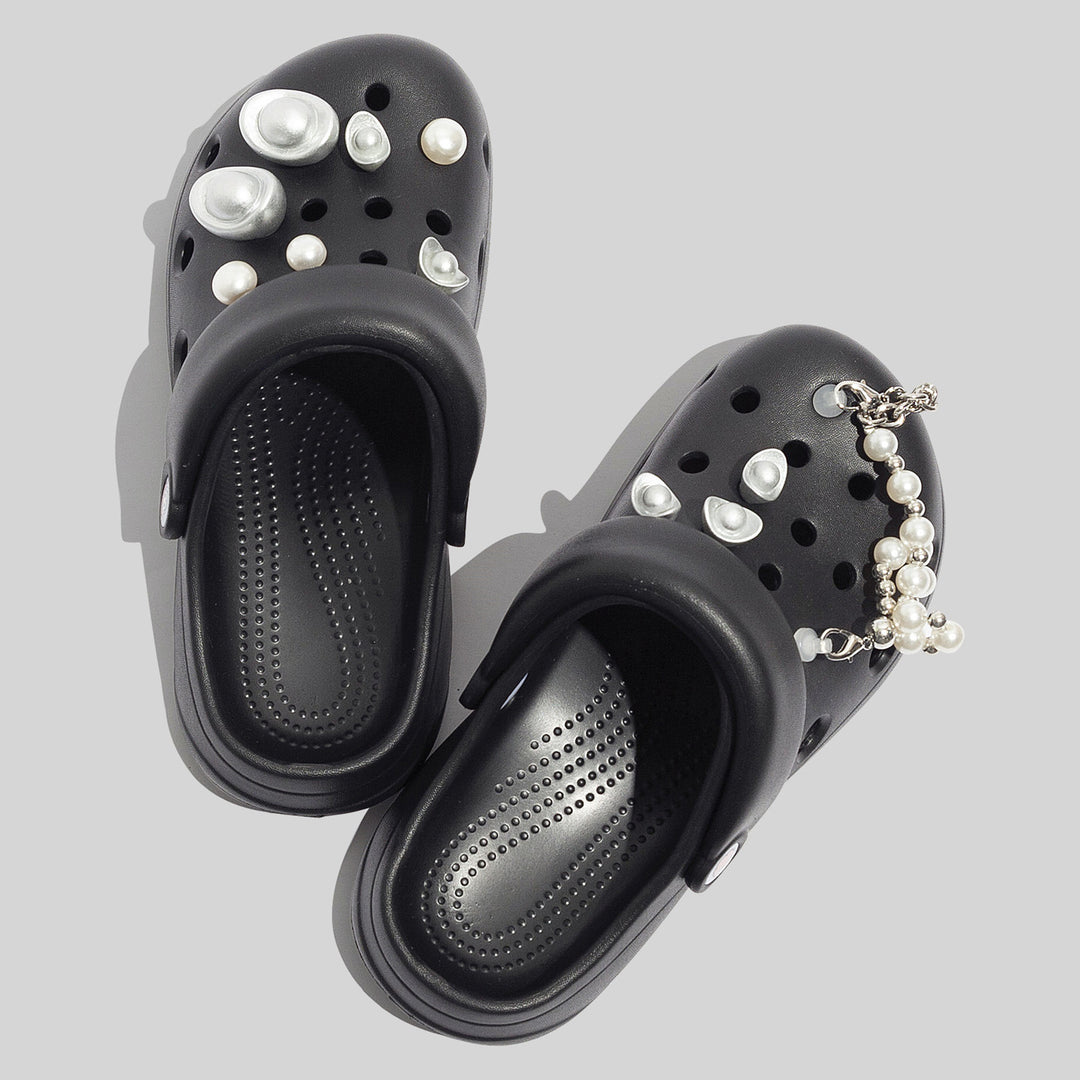 Damen Modische Clogs mit dekorativen Perlen und einzigartigem Design EB