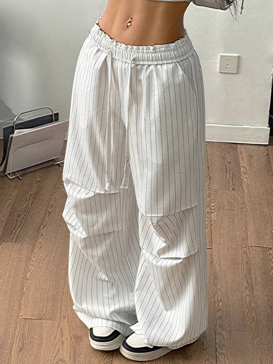 Damen Relaxed Fit Sporthose mit seitlichen Taschen EB