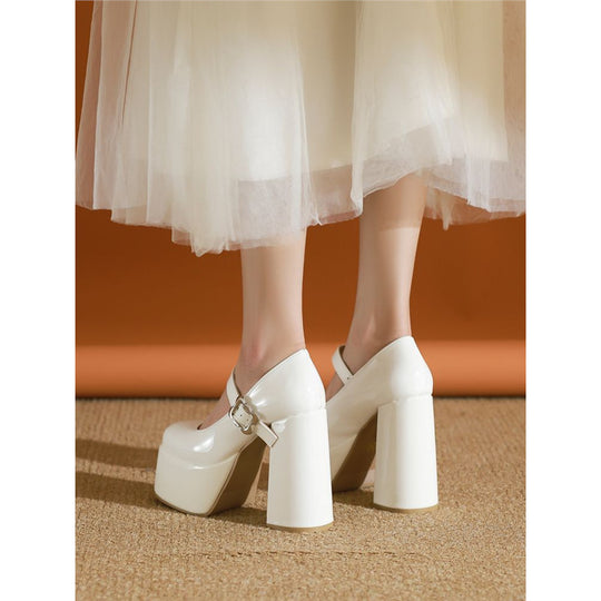 Damen Plateau-Pumps mit Rundschnürung und eleganter Schnalle EB