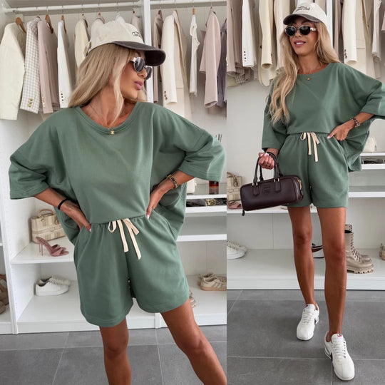 Damen lässiges Set aus Oversize-T-Shirt und Shorts mit verstellbarem Taillenzug EB