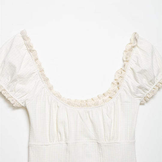 Damen Oberteil mit elegantem Rüschensaum EB