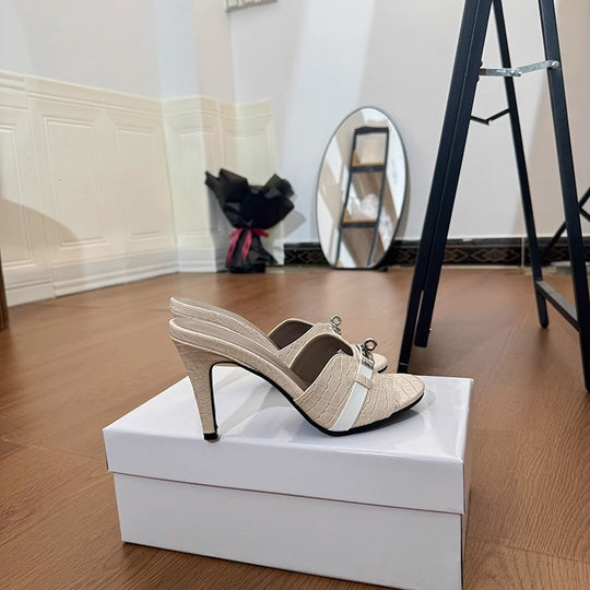 Damen Sling-Pumps mit elegantem Kettenakzent und modischem Schlangenlederdesign EB