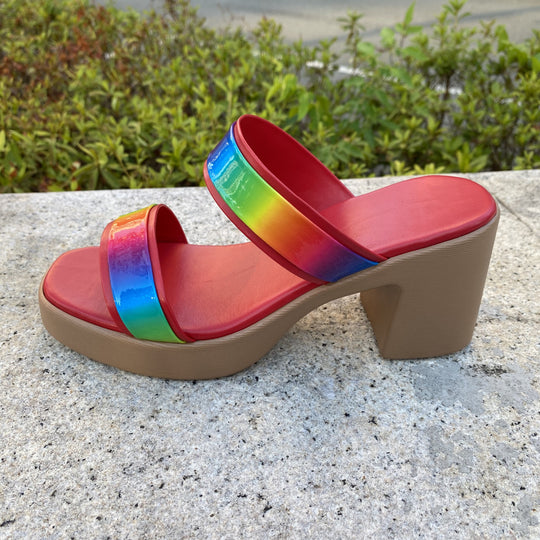 Damen Plateau-Sandalen mit regenbogenfarbenem Glanz und bequemem Absatz EB