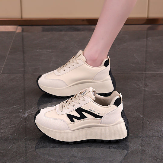 Damen sportliche Sneakers mit dämpfendem Fußbett und rutschfester Sohle EB