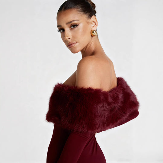 Damen Figurbetontes Kleid mit abnehmbaren Kunstfell-Akzenten EB