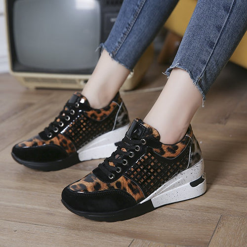 Damen Komfortable und modische Sneakers mit Glanz-Elementen EB