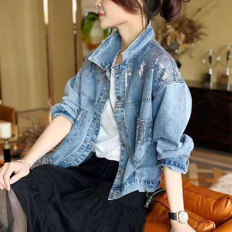 Damen-Jeansjacke mit Paillettenverzierung EB