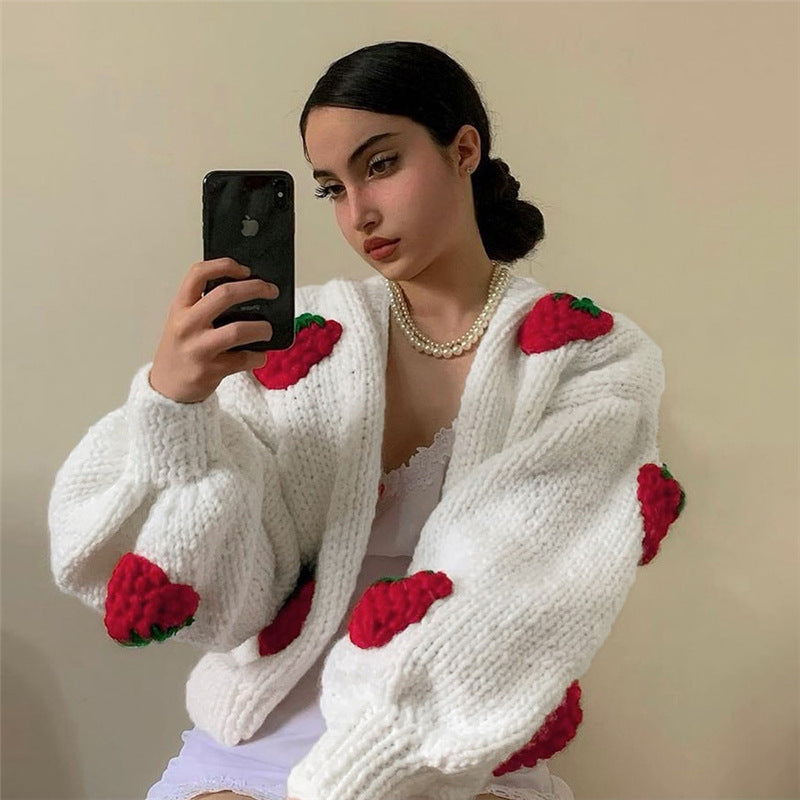 Damen Strickjacke mit Erdbeer-Applikationen und weit geschnittenen Ärmeln EB
