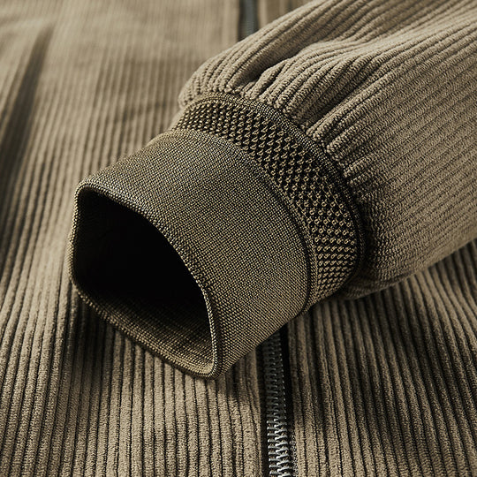 Herren Leichter Cordblouson mit wattiertem Innenfutter, Rippbündchen und Logo-Patch EB