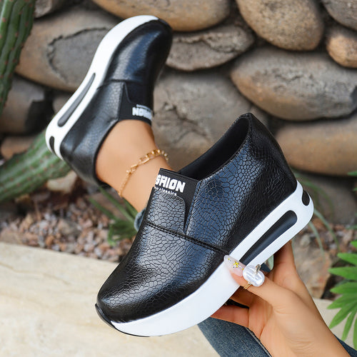 Damen Modische Slip-On Sneakers mit schickem Krokodesign und dämpfendem Fußbett EB