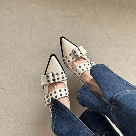 Damen  spitze Ballerina-Slipper mit doppelten Nietenriemen und verstellbaren Schnallen EB