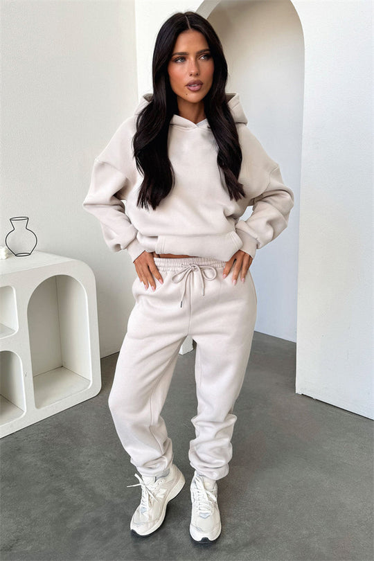 Damen Loungewear-Set mit oversized Kapuzenpullover und hochgeschnittener Kordelzug-Jogginghose aus Baumwollmischung EB