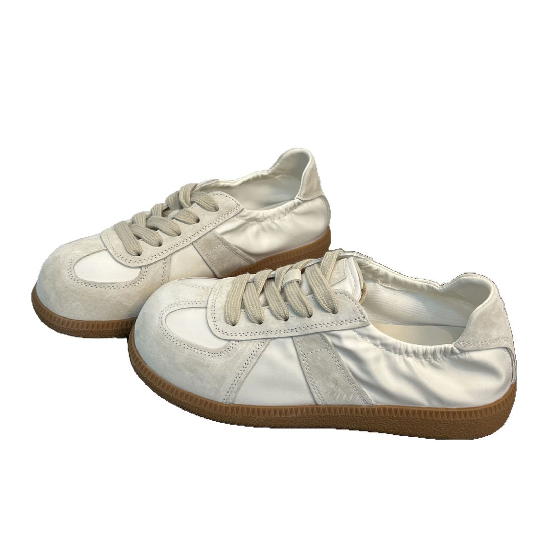 Damen Sportliche Sneakers mit elegantem Satin-Obermaterial EB