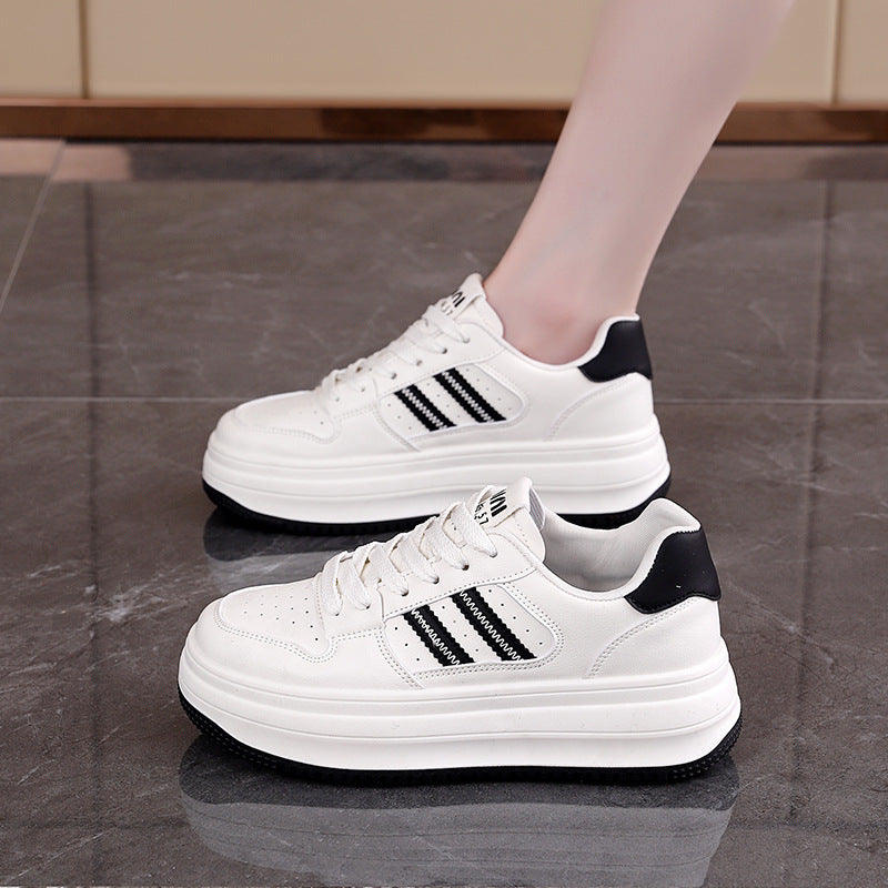 Damen Plattform Sneakers mit trendigem Design und stabiler Profilsohle EB