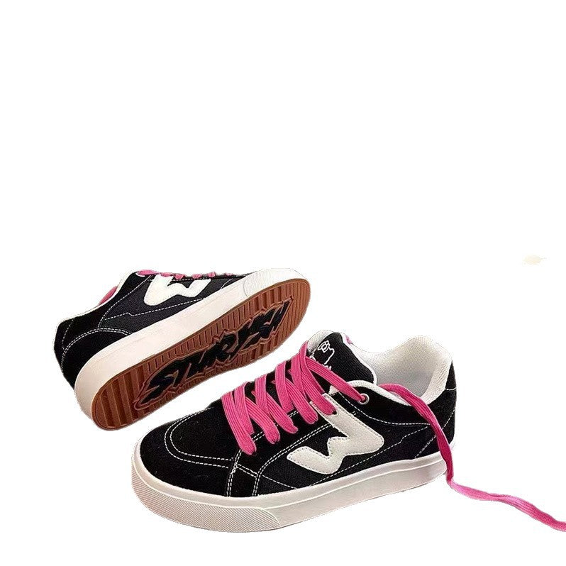 Damen Sportliche Sneaker mit kontrastierenden Schnürsenkeln und robustem Gummiprofil EB