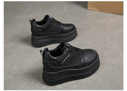 Damen Hochmodische Plateau Sneakers mit eleganter Silhouette EB