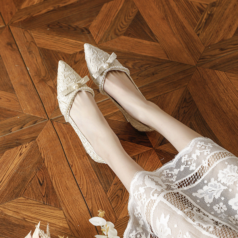 Damen elegante Pumps mit perlverziertem Riemen und komfortablem Blockabsatz EB