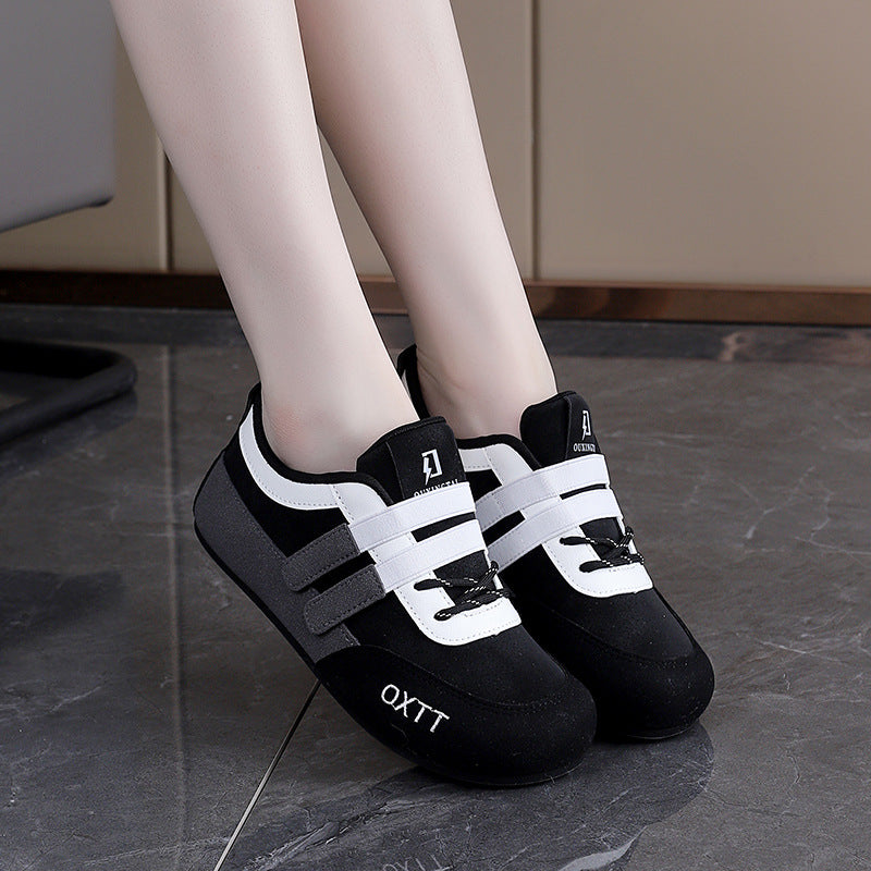 Damen Bequeme Sneakers mit elastischem Verschlusssystem und atmungsaktiver Obermaterialstruktur EB