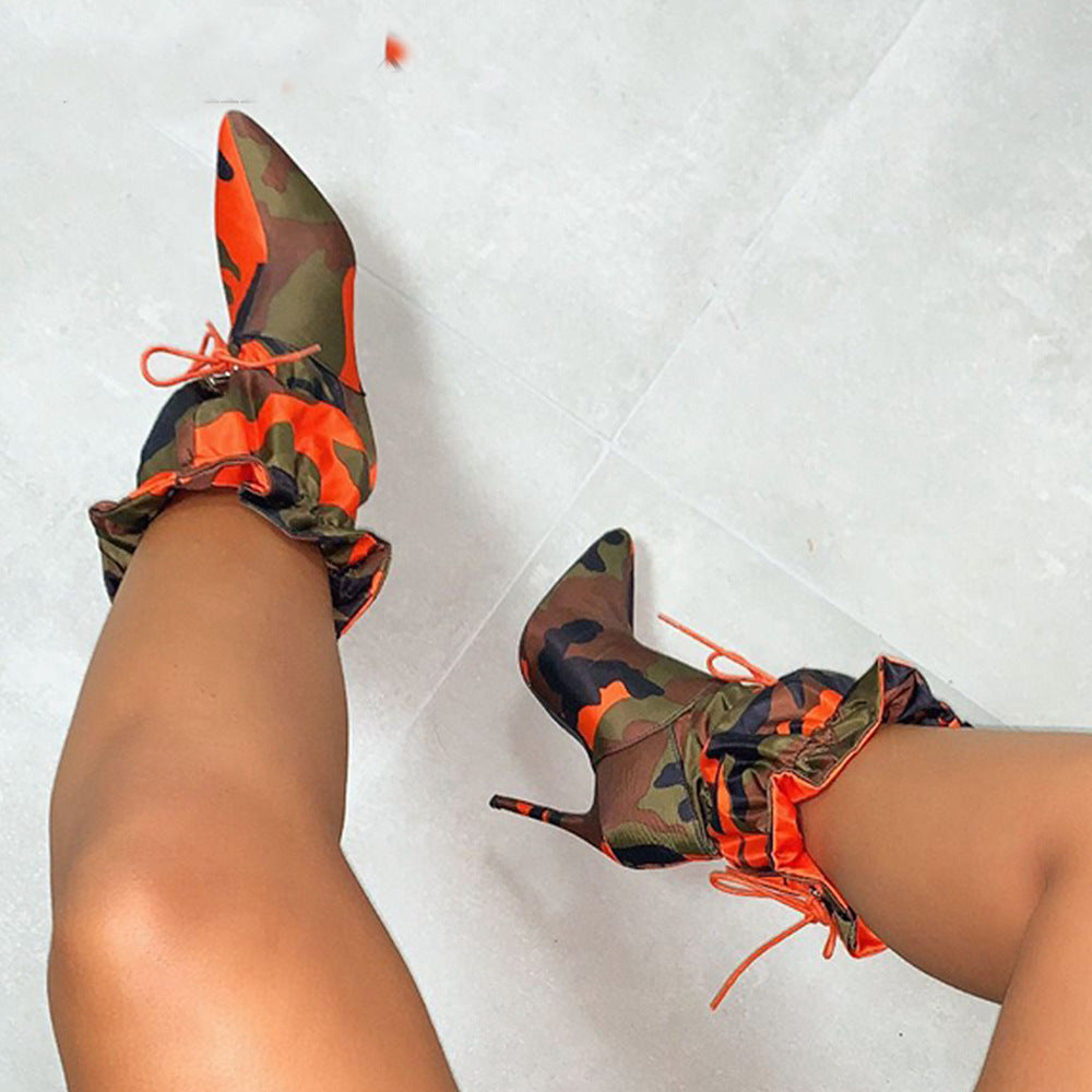 Damen High Heel Stiefel mit Camouflage-Design und Schnürung EB