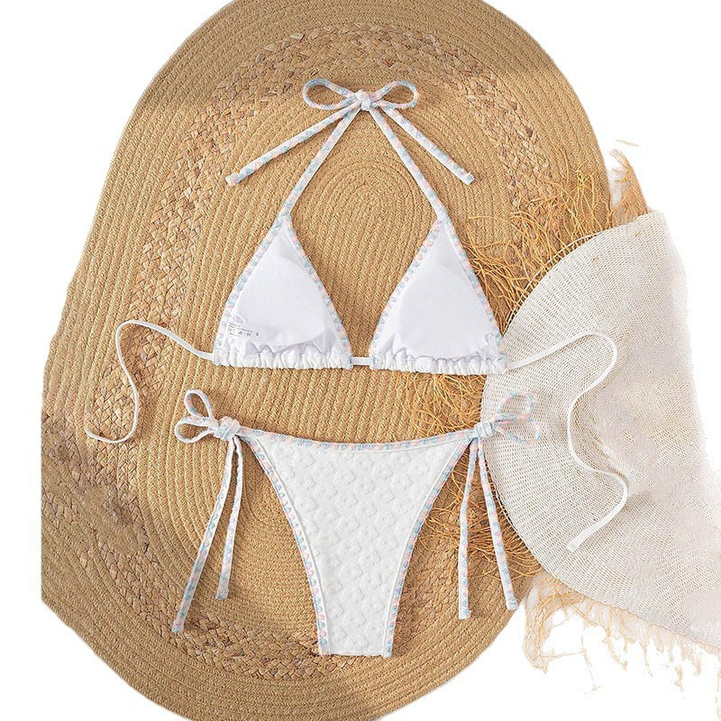 Damen Triangel-Bikini mit zierlichen Blüten-Details EB