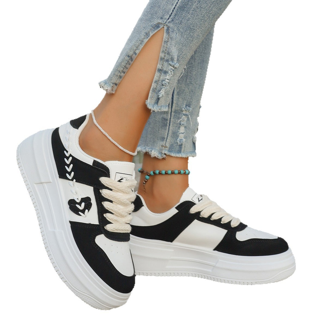 Damen Trendige Plateau-Sneaker mit modischen Akzenten EB