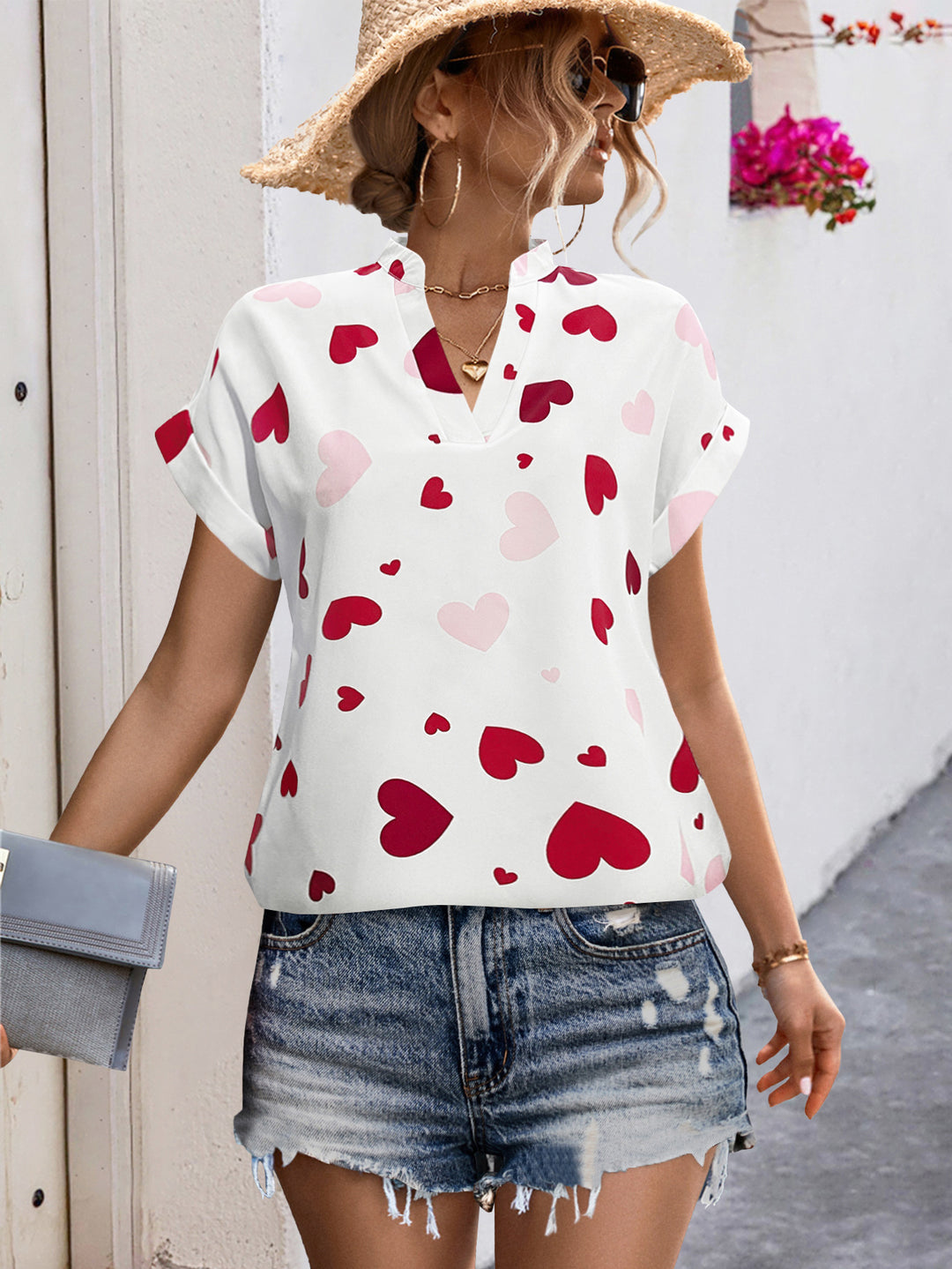 Damen luftiges Blusenshirt mit herzförmigem Print und lockerer Passform EB
