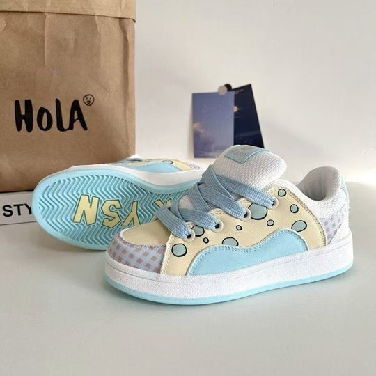 Damen Sneaker mit verspieltem Design und atmungsaktiver Obermaterialkombination EB