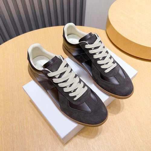 Damen modische Sneakers aus hochwertigem Wildleder mit sportlichem Akzent von EB