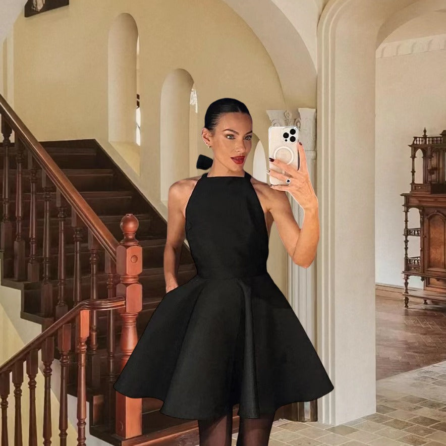 Damen Verspieltes Cocktailkleid mit schwingendem Rock und offenem Rückenausschnitt EB