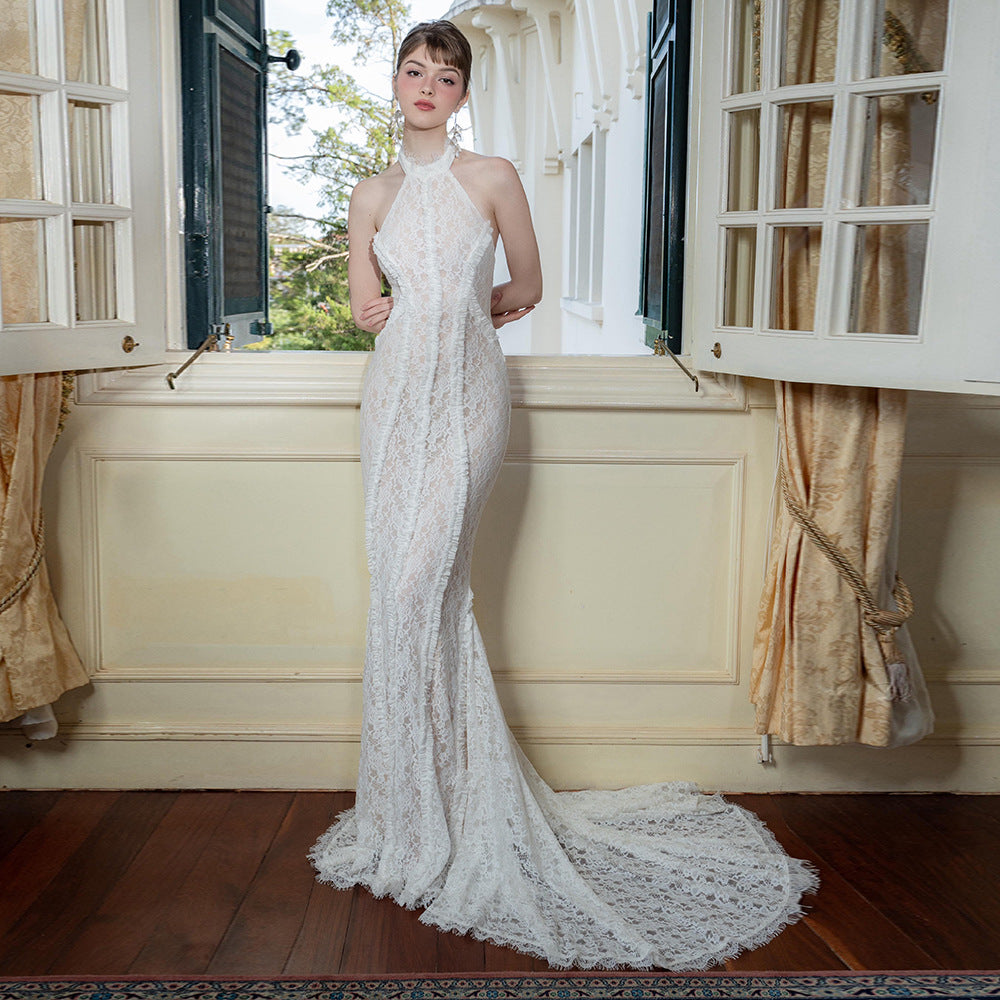 Damen Hochwertiges Spitzenabendkleid mit elegantem Kragen und transparenten Details EB