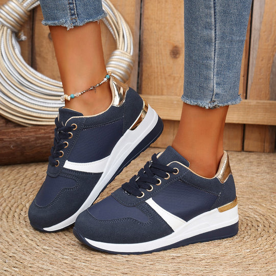 Damen Sportliche Sneakers mit glamourösen Akzenten EB