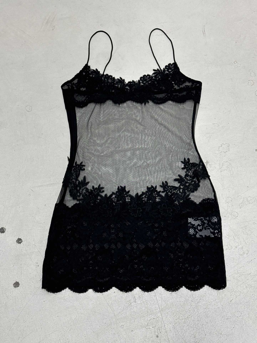 Damen Elegantes transparentes Spitzen-Nachtkleid mit verführerischen Akzenten EB