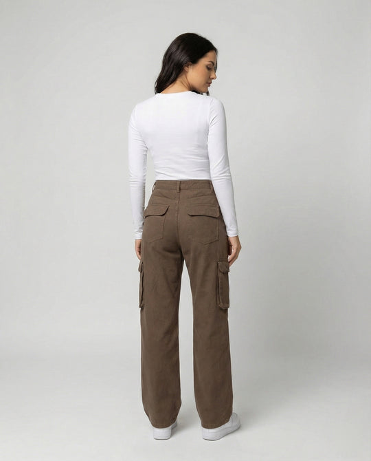 Damen tiefer geschnittene Workwear-Cargohose mit extra weitem Bein, überlappenden Klappfächern und Knieabsteppungen EB