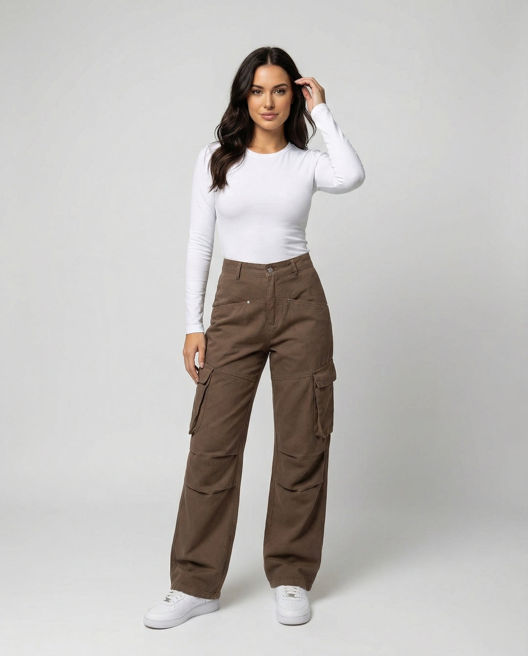 Damen tiefer geschnittene Workwear-Cargohose mit extra weitem Bein, überlappenden Klappfächern und Knieabsteppungen EB