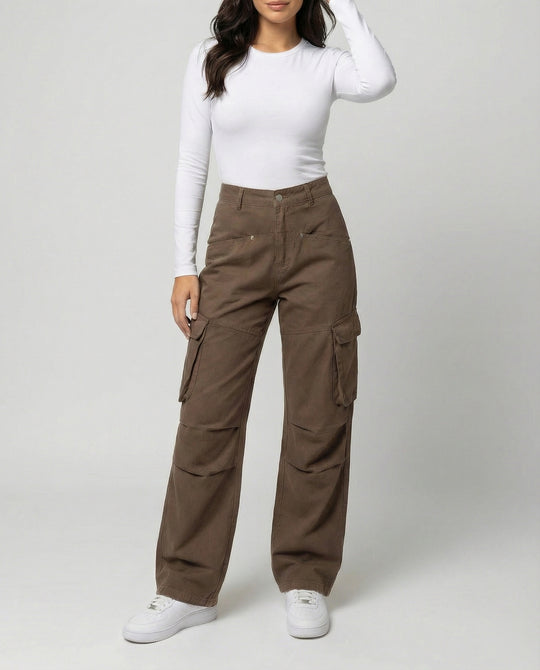 Damen tiefer geschnittene Workwear-Cargohose mit extra weitem Bein, überlappenden Klappfächern und Knieabsteppungen EB