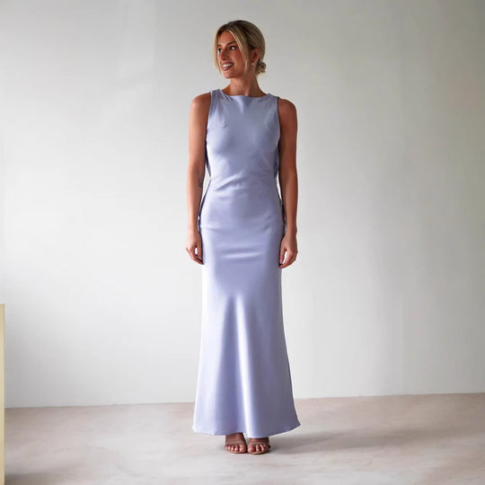 Damen Maxikleid mit elegantem Schnitt und fließendem Stoff EB