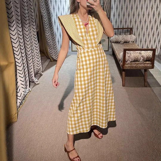 Damen Maxikleid mit V-Ausschnitt und modernen Rüschendetails EB