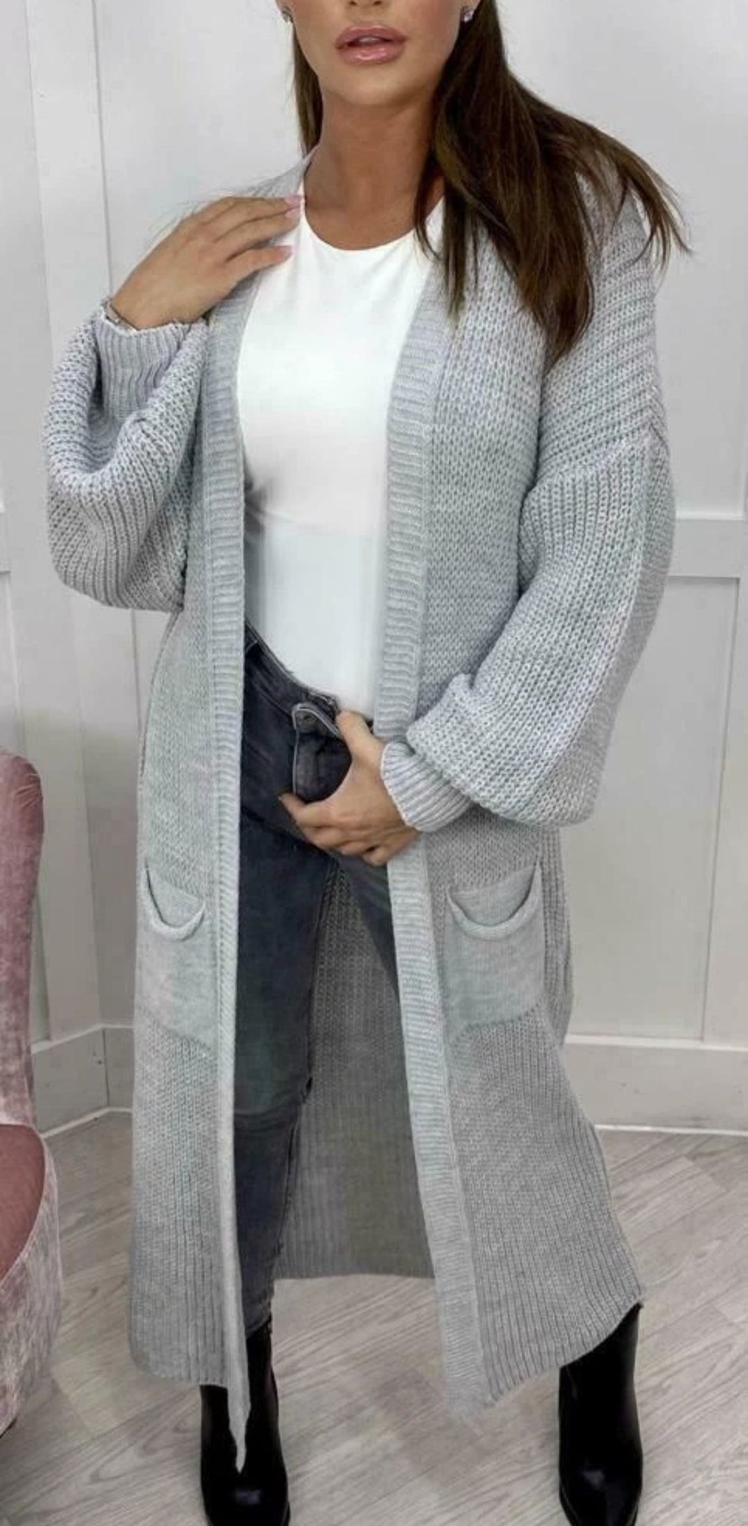 Damen Strickmantel mit voluminösen Ärmeln und elegantem Design EB