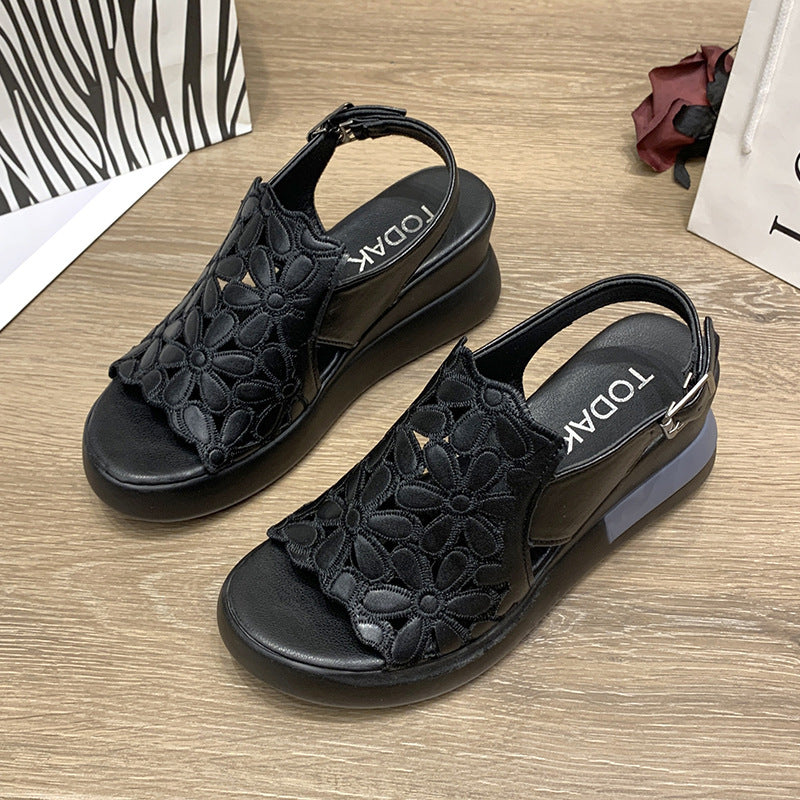 Damen Wedge-Sandalen mit floralem Cut-Out-Design und komfortablem Plateau EB