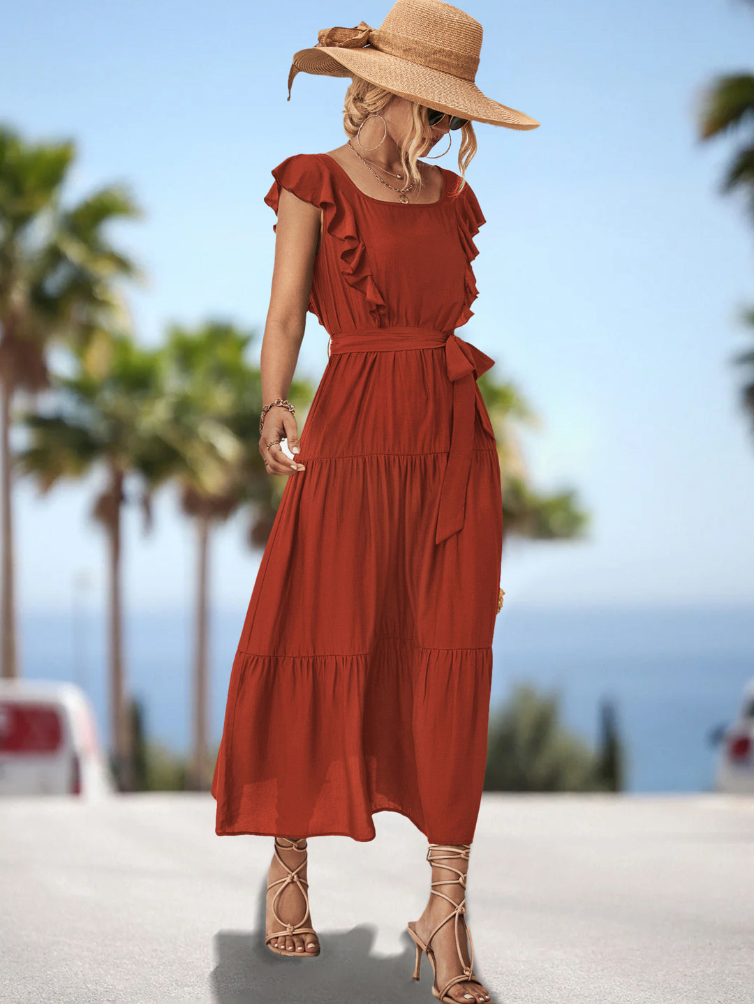 Damen Maxikleid mit Rüschendetails und tailliertem Gürtel EB