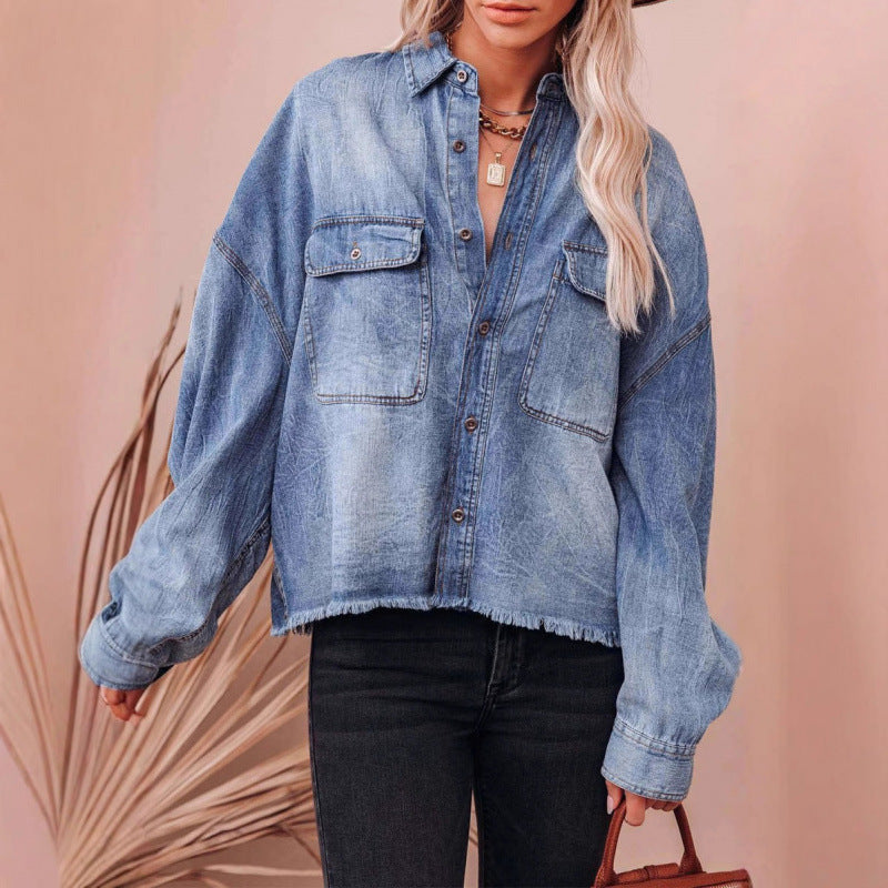 Damen Lässige Denimbluse mit Fransen und aufgesetzten Taschen EB