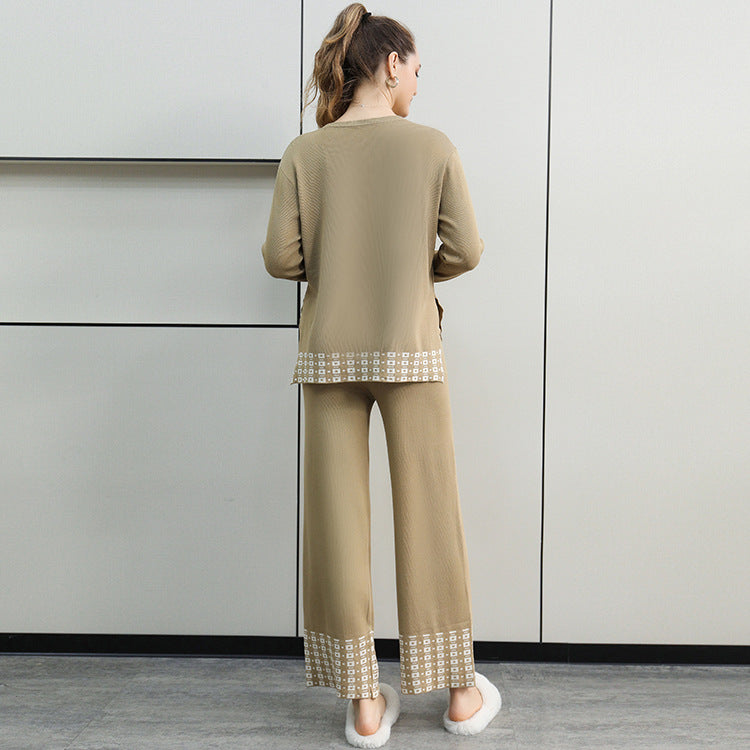 Damen stilvolles Strick-Loungewear-Set mit dekorativen Kontrastabschlüssen EB
