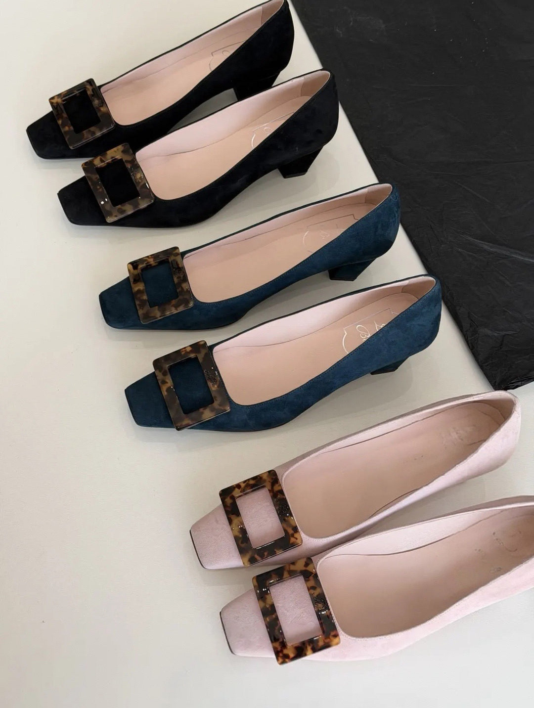 Damen Ballerinas mit quadratischem Zehenbereich und modischem Kastenschließe EB