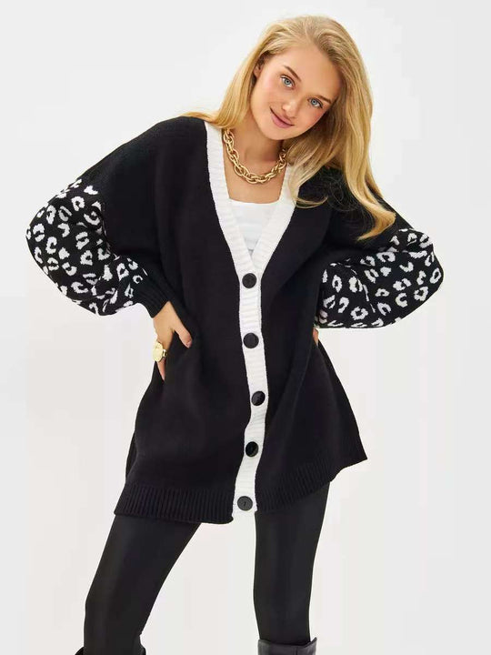 Damen Großer Cardigan mit tierischem Muster und Knopfdetails EB