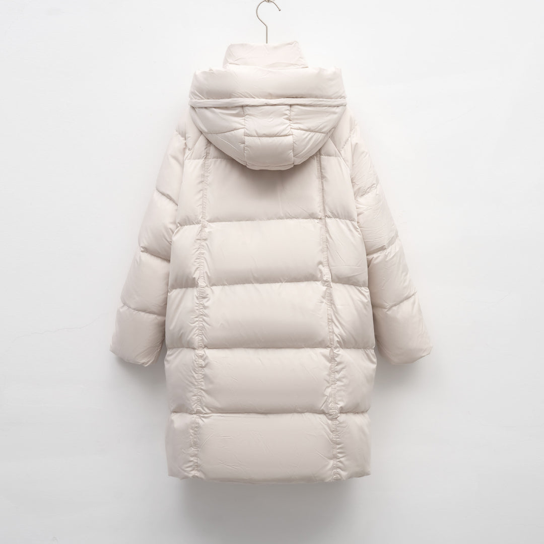 Damen isolierte Winterjacke mit großem Kapuzenkragen und funktionalen Taschen EB