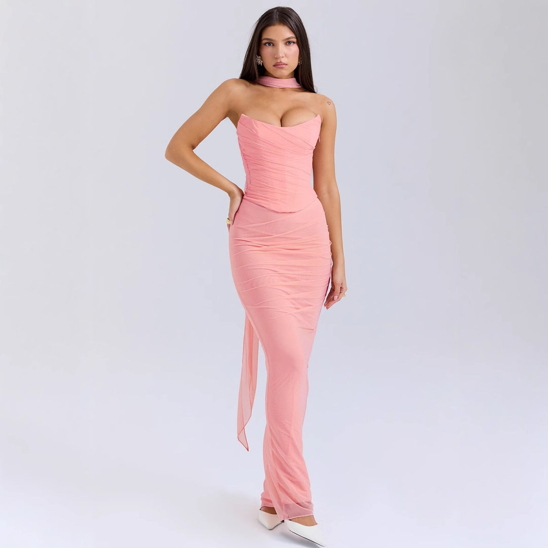 Damen Elegantes Couture-Maxikleid mit schulterfreiem Design und raffinierten Drapierungen EB